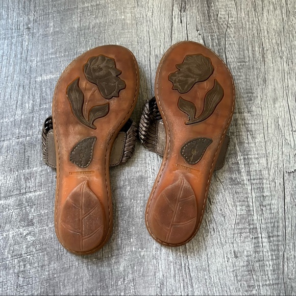 Born Crown woven leather flip flops. Sz 7 - Picture 4 of 8